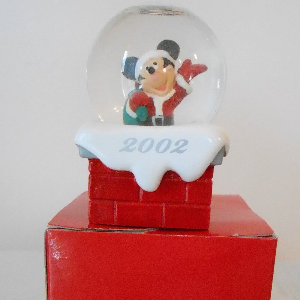 2002 Walt Disney Mickey Mouse Snow Globe Mickey In Chimney W/Presents- Orig Box